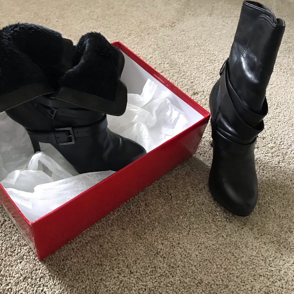 These boots are beautiful!! Excellent condition!